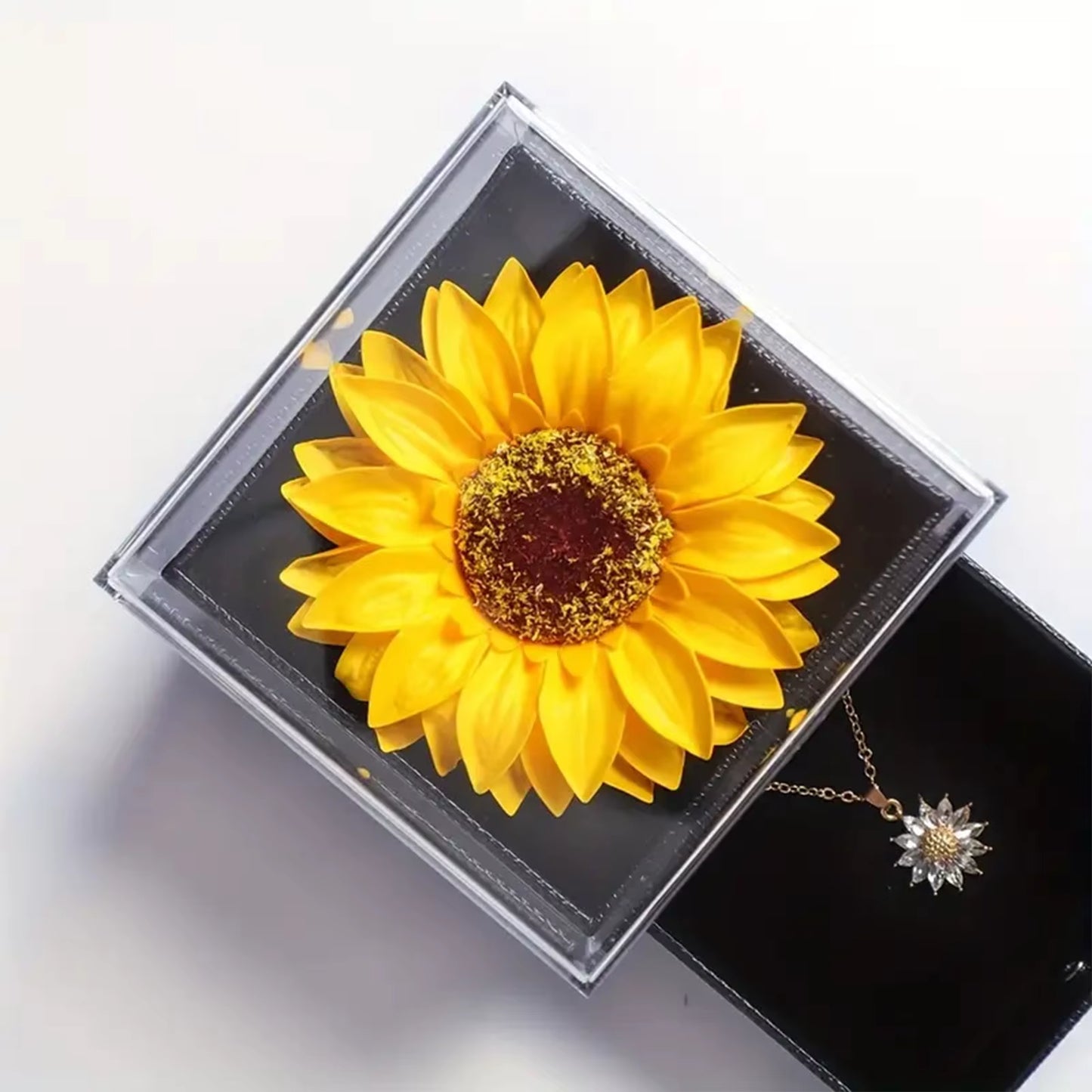 Sunflower Flower Necklace Gift Box, Elegant Jewelry, Perfect Gift for All Occasions, Comes with Cards and Gift Box Packaging